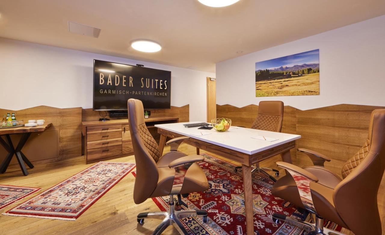 Bader Suites ガルミッシュ・パルテンキルヒェン エクステリア 写真