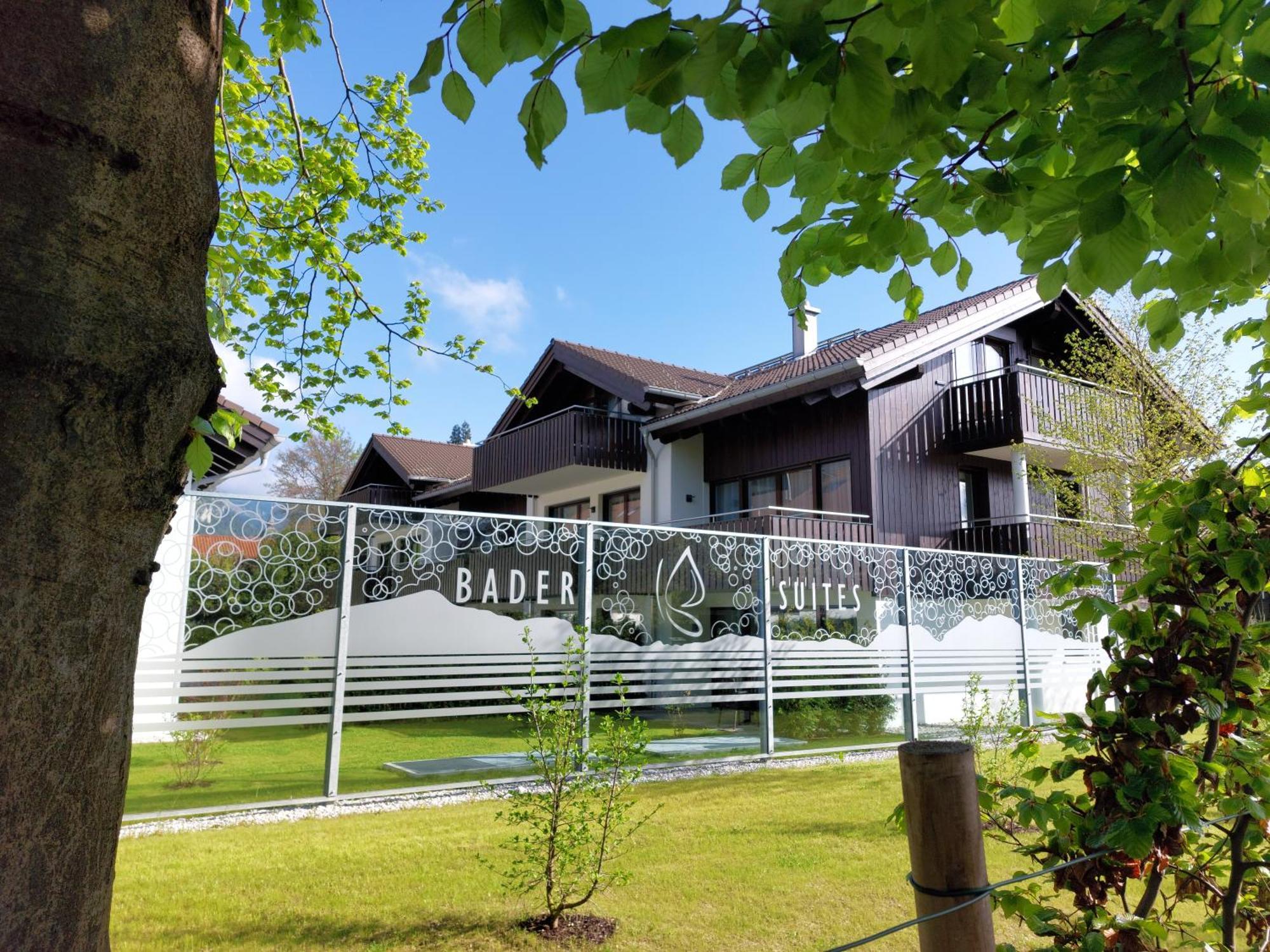 Bader Suites ガルミッシュ・パルテンキルヒェン エクステリア 写真